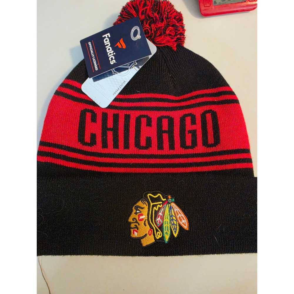 Fanatics Chicago Blackhawks NHL Beanie Knit Hat Pom‎ Cuffed Black Red New NWT